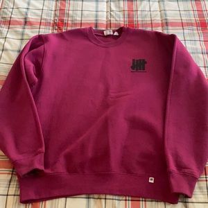 Undefeated Crewneck Sweater size Medium Men’s
